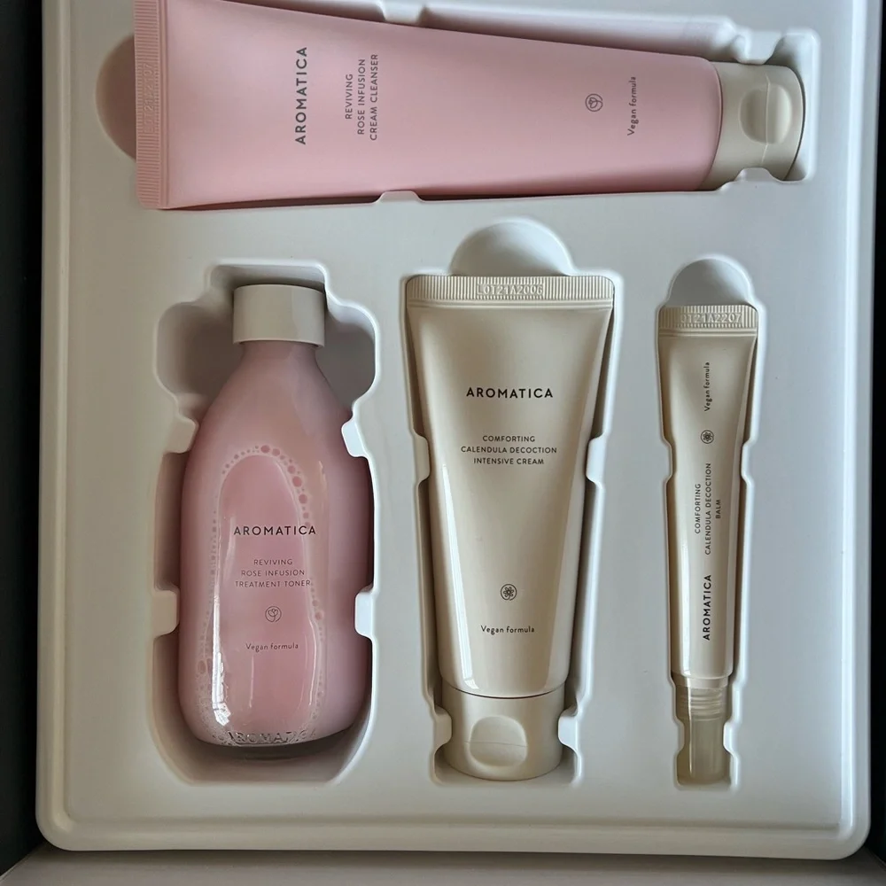 Aromatica Skincare Gift Set with Tote - Picture 2 of 10